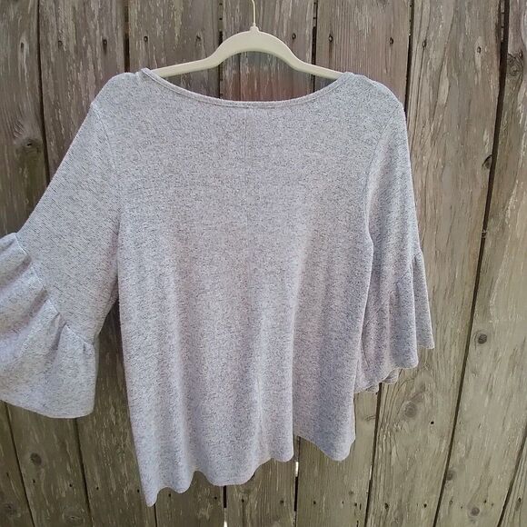 Caution To The Wind size L gray rayon knit top flounce sleeve - Picture 3 of 12